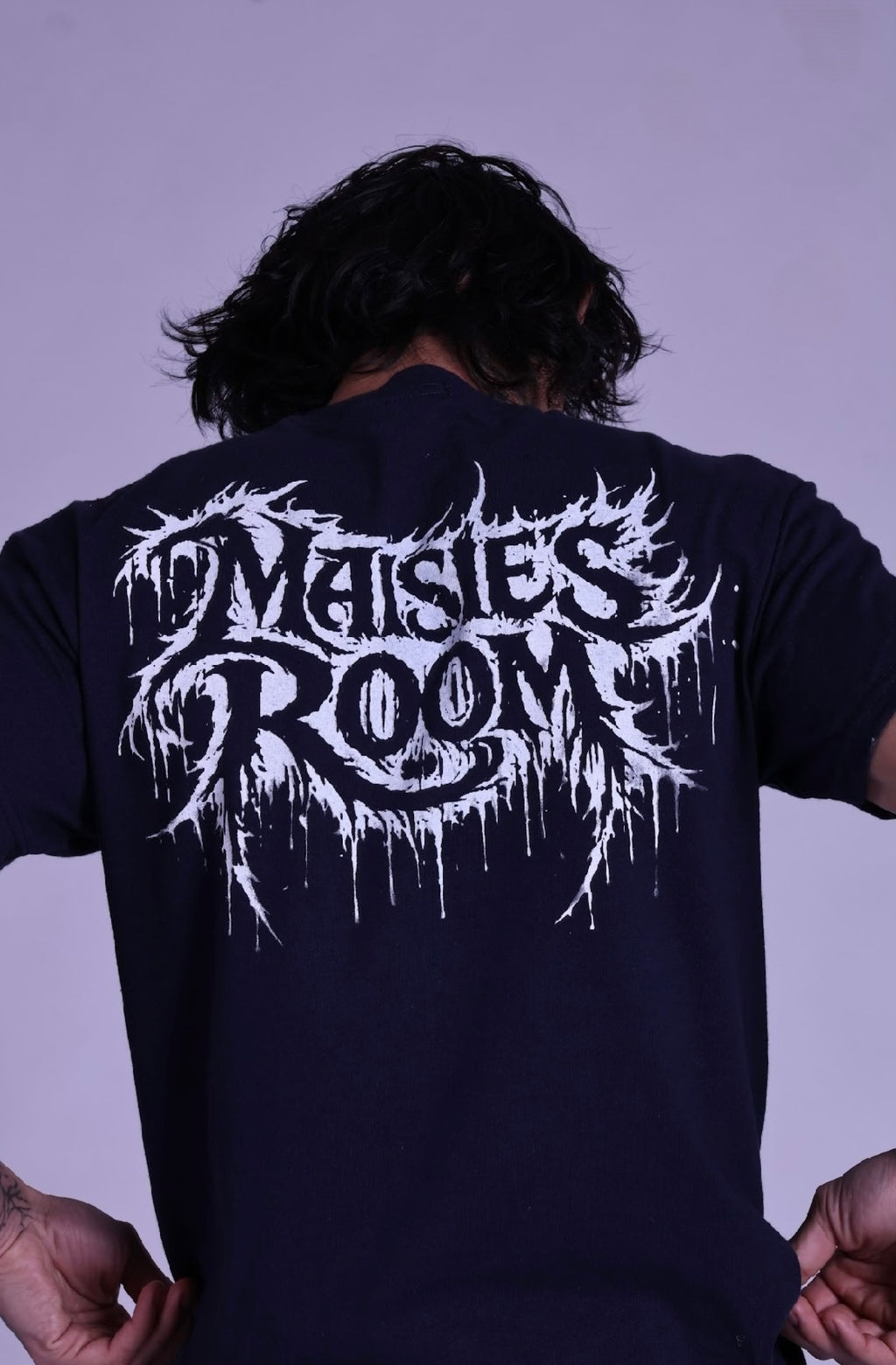 White Horse tee in navy